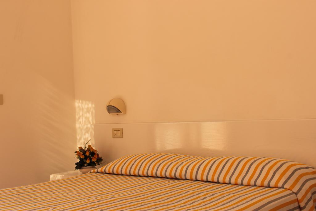 Residence Azzurro Massignano Oda fotoğraf